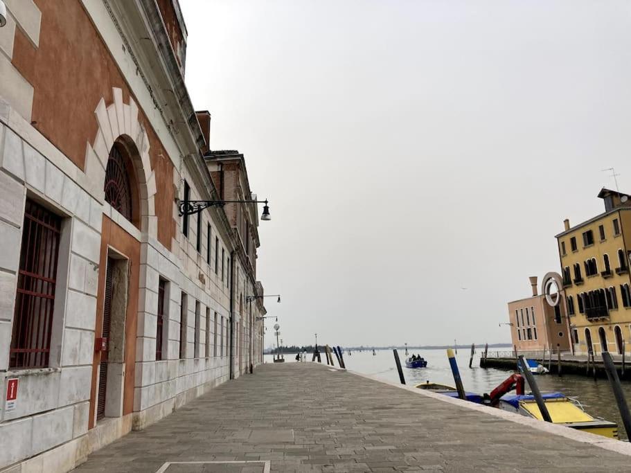 Appartamento Tre Archi Con Corte Privata Veneza Exterior foto